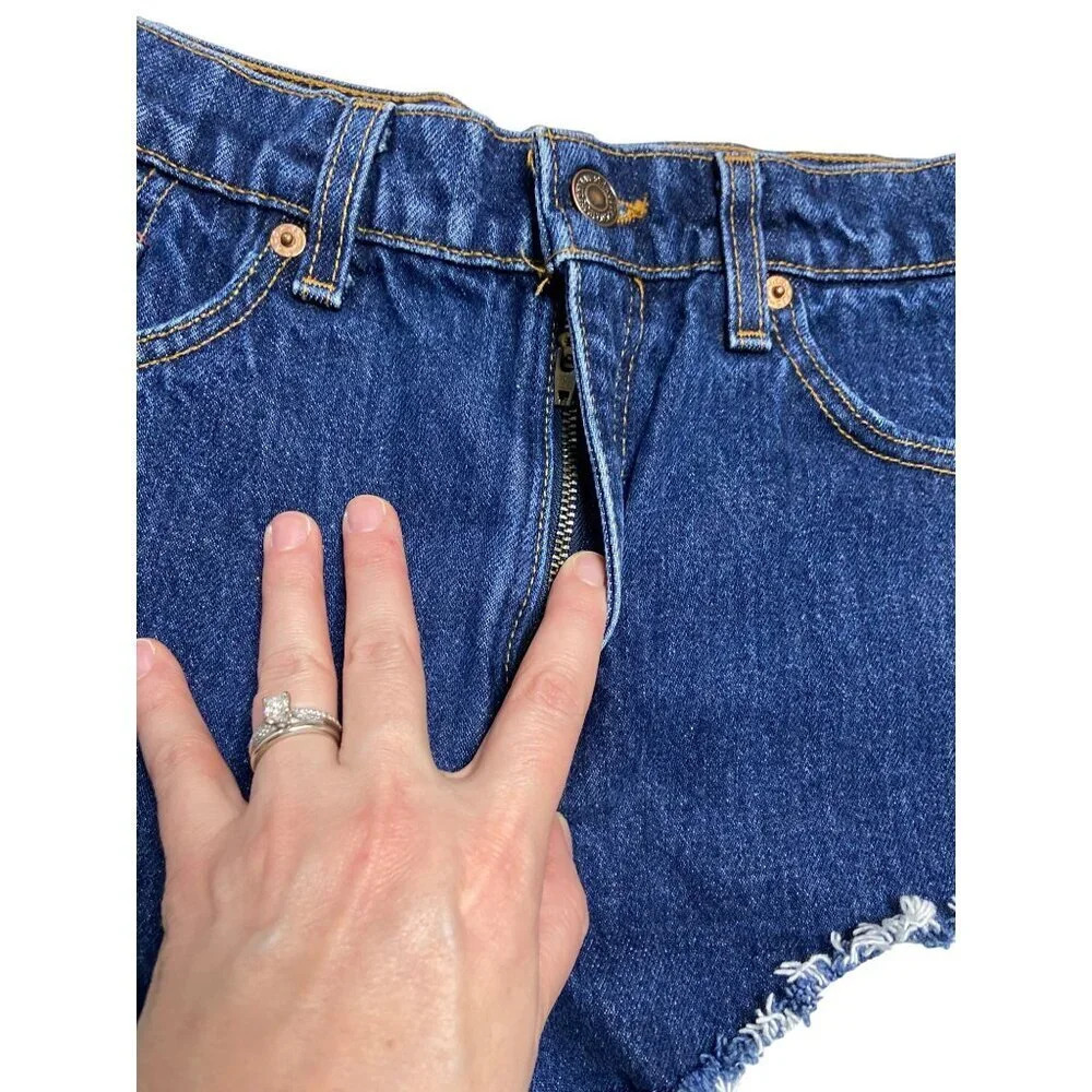 Vintage Levi’s 555 90's Cut Off Denim Jean Shorts-sz 7 (waist 27) - Picture 7 of 8